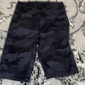 Lulu biker shorts
